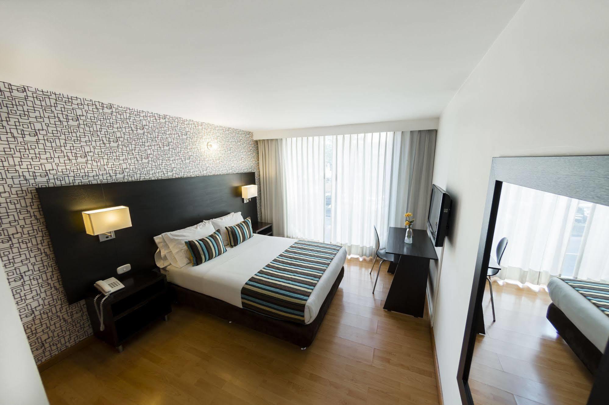 Hotel L'Etoile Javeriana Bogotá Dış mekan fotoğraf